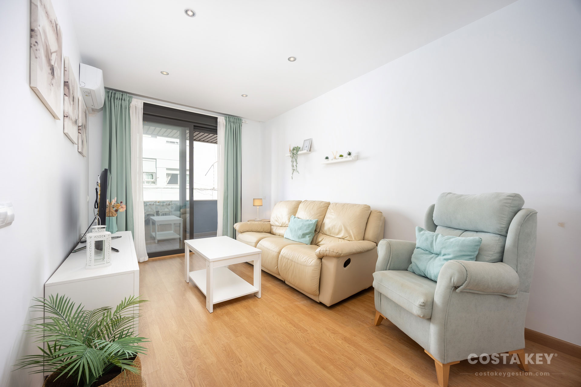 Barbate Promenade Apartment · Restaurants & Marina